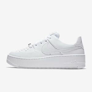 NIKE Air Force 1 Sage Low (7.5)